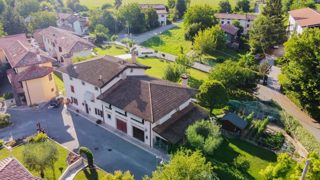 Vila Tal Borc San Vito al Torre Exteriér fotografie